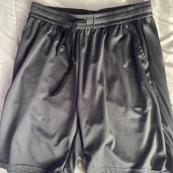 Men’s bundle of 4 Athletic / Gym Shorts All Size Large - Picture 3 of 5